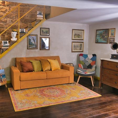 Carlito'S House- Un'Intera Casa Al Centro Storico Apartment เนเปิลส์ ภายนอก รูปภาพ