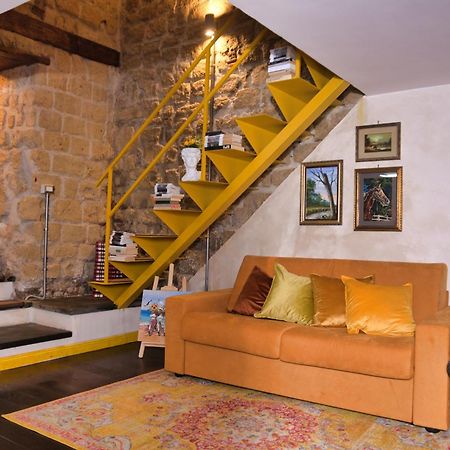 Carlito'S House- Un'Intera Casa Al Centro Storico Apartment เนเปิลส์ ภายนอก รูปภาพ