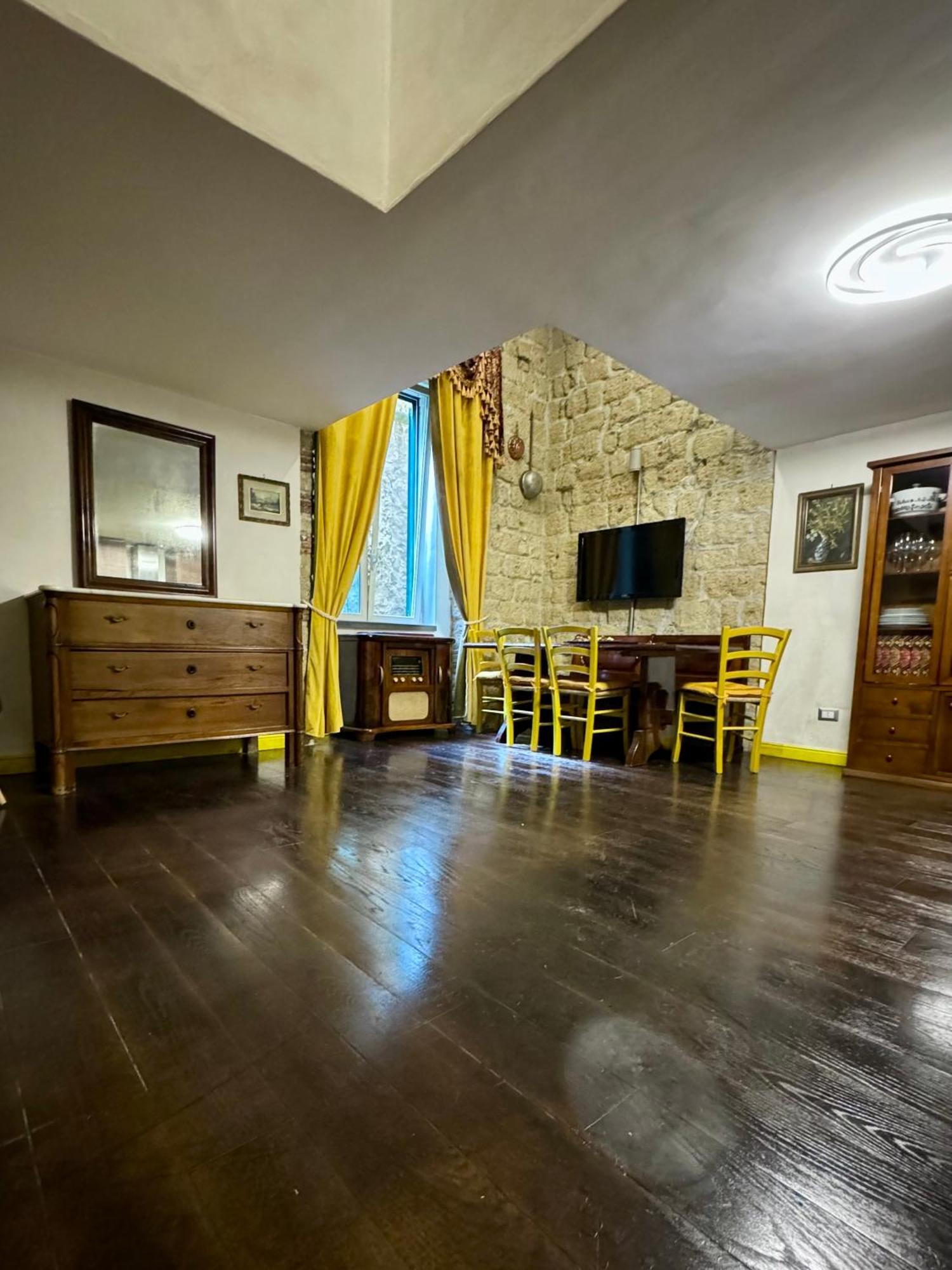 Carlito'S House- Un'Intera Casa Al Centro Storico Apartment เนเปิลส์ ภายนอก รูปภาพ