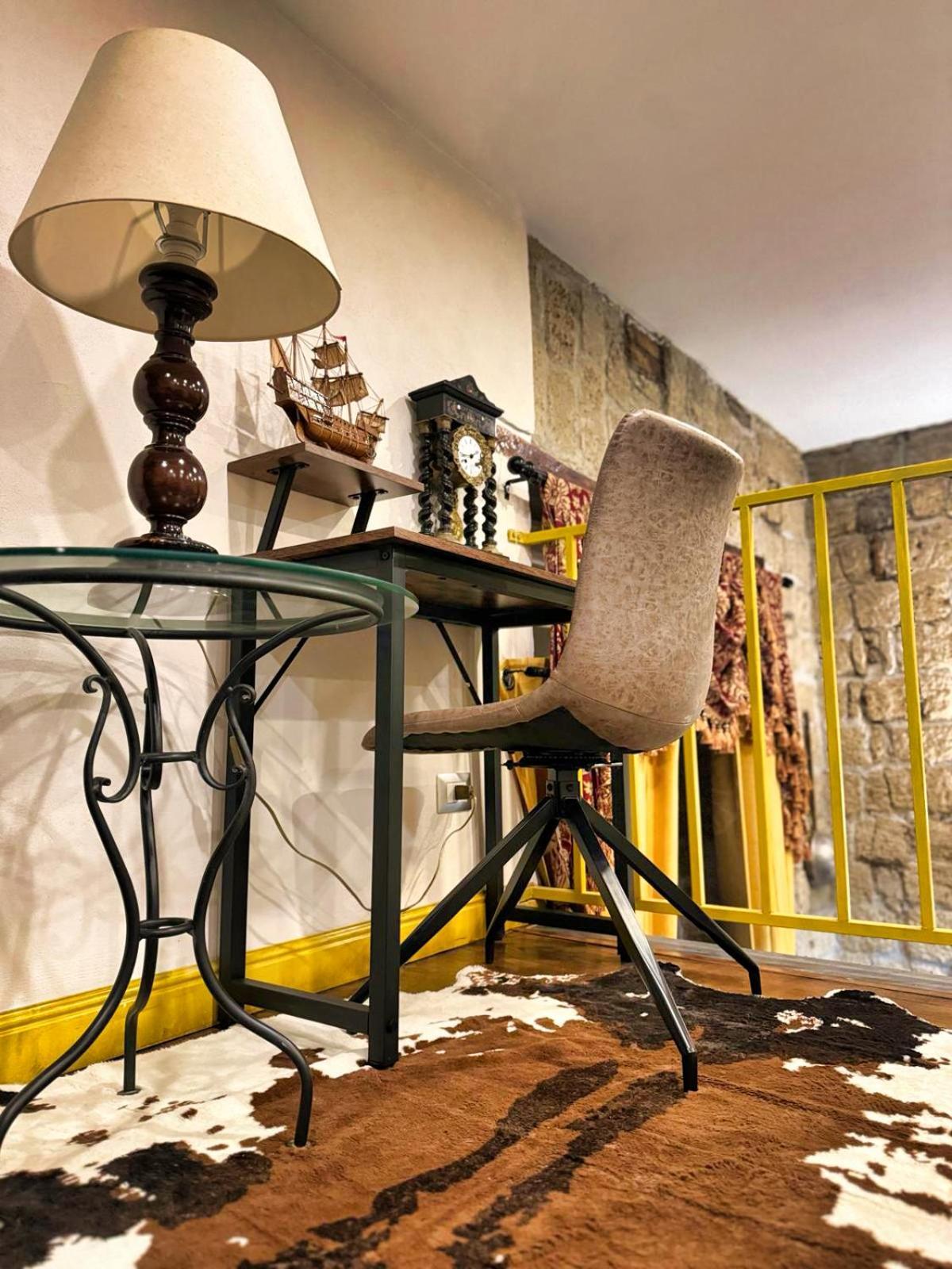 Carlito'S House- Un'Intera Casa Al Centro Storico Apartment เนเปิลส์ ภายนอก รูปภาพ
