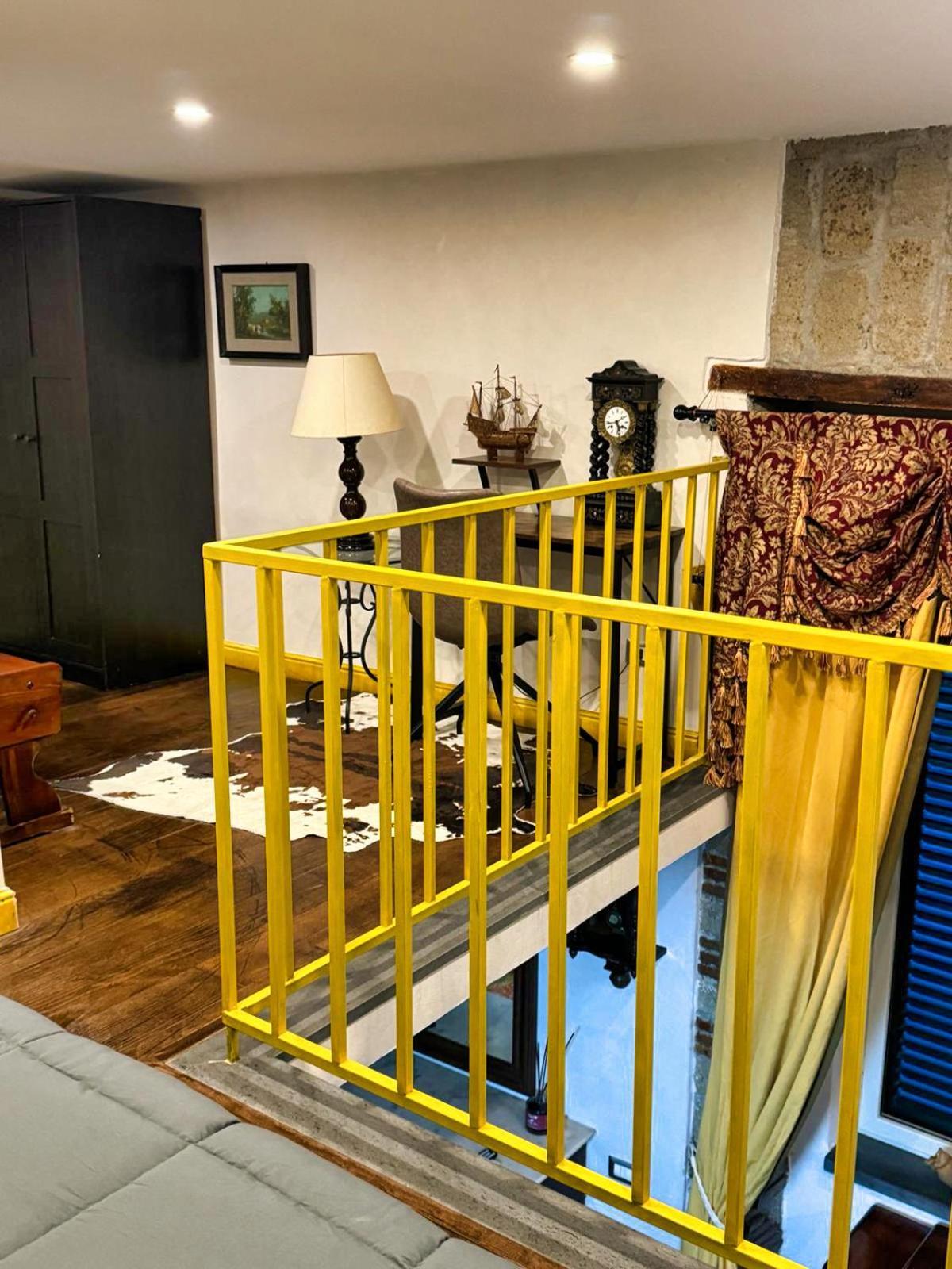 Carlito'S House- Un'Intera Casa Al Centro Storico Apartment เนเปิลส์ ภายนอก รูปภาพ