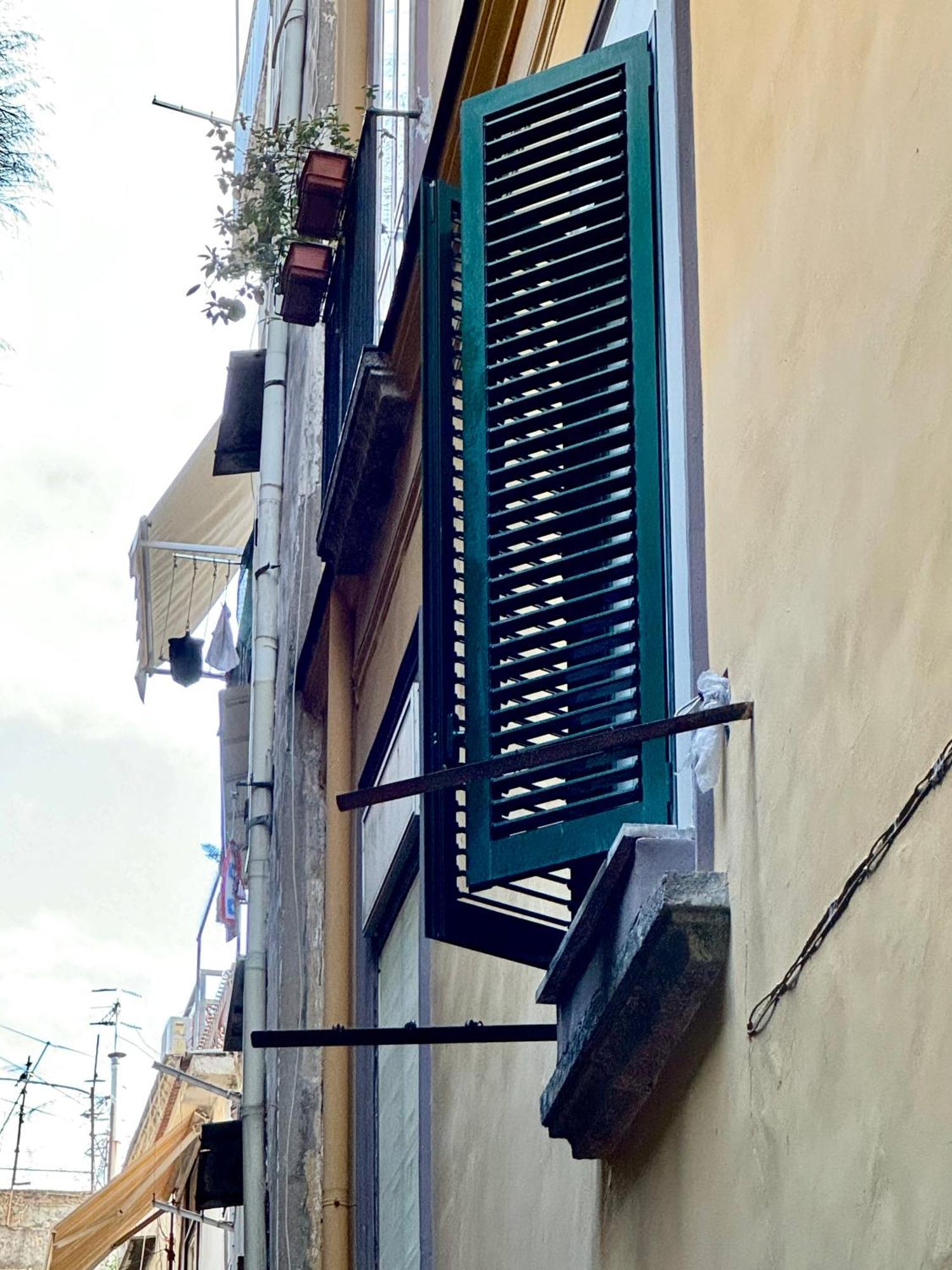 Carlito'S House- Un'Intera Casa Al Centro Storico Apartment เนเปิลส์ ภายนอก รูปภาพ